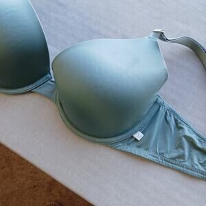Victoria's Secret Wear Everywhere Lightly Lined T-shirt Demi Bra 34D green satin